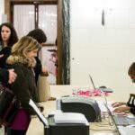 partecipanti all'evento computer screen convegno diagnosi preimpianto